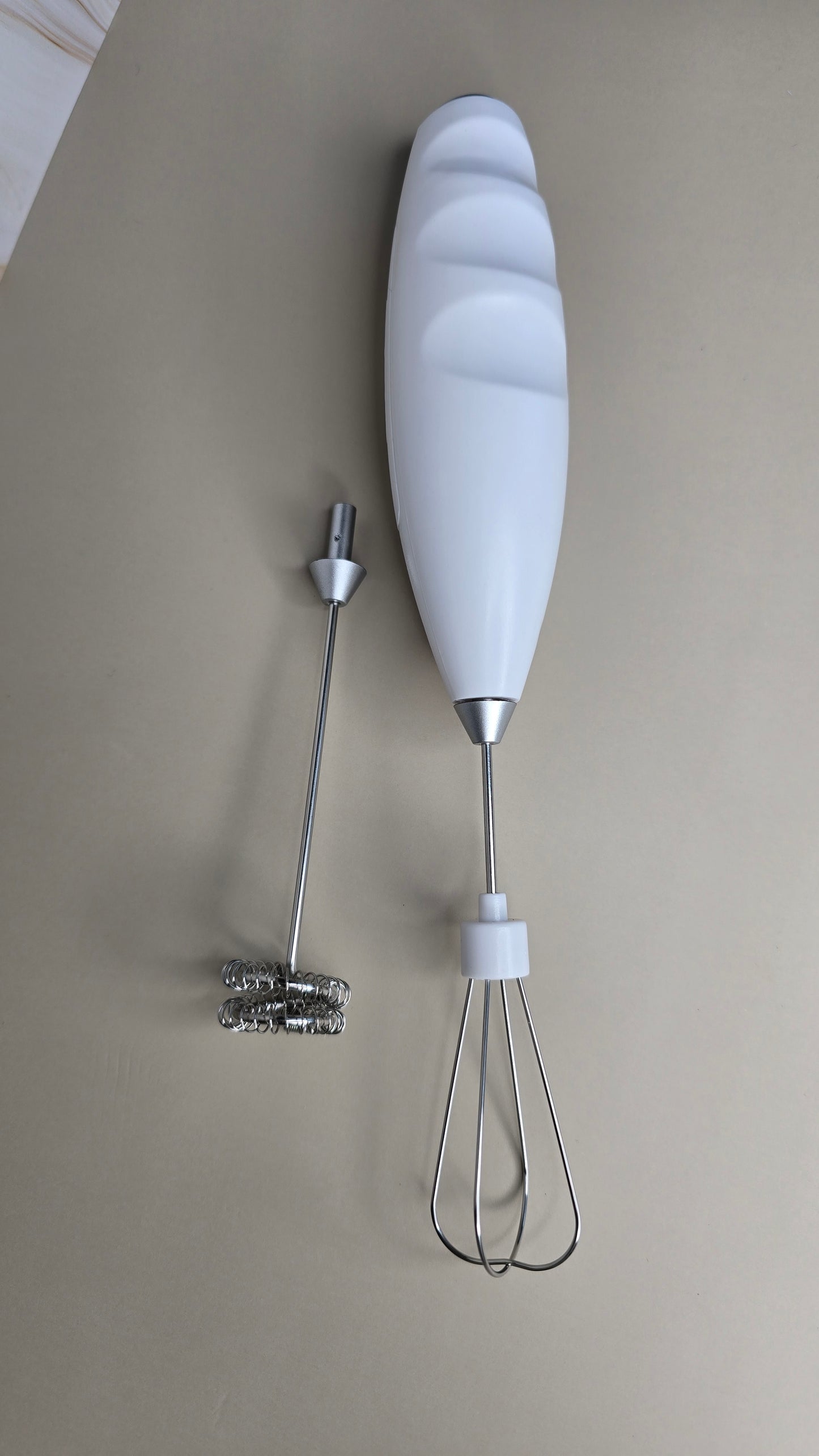 Mousseur à lait électrique